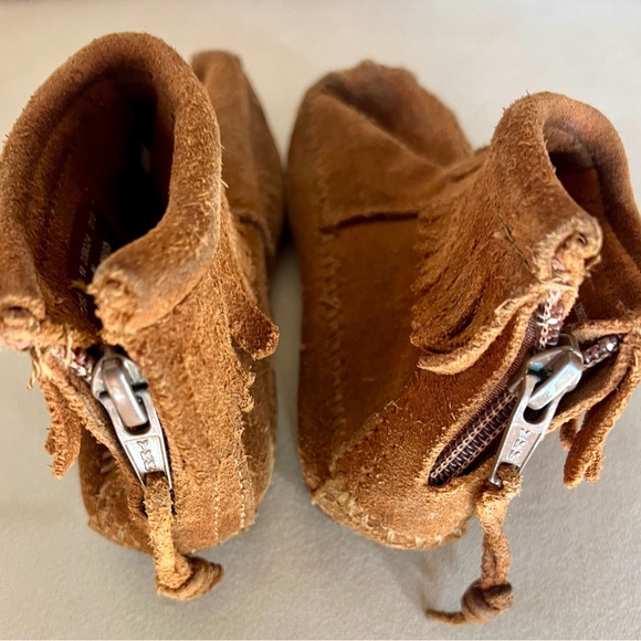 Minnetonka Moccasins. Toddler. - Picture 5 of 6